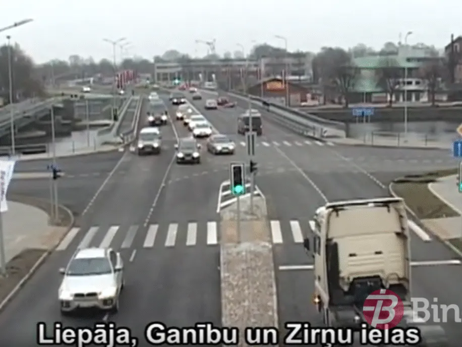 “Binders” sāk 2015.gada ceļu būves sezonu. VIDEO