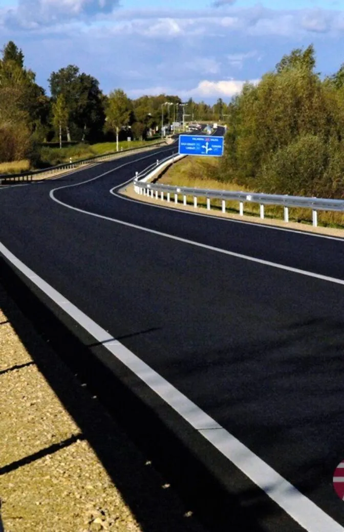Pabeigta a/c A3 Inčukalns-Valmiera-Igaunijas robeža (Valka) posma asfalta segas rekonstrukcija