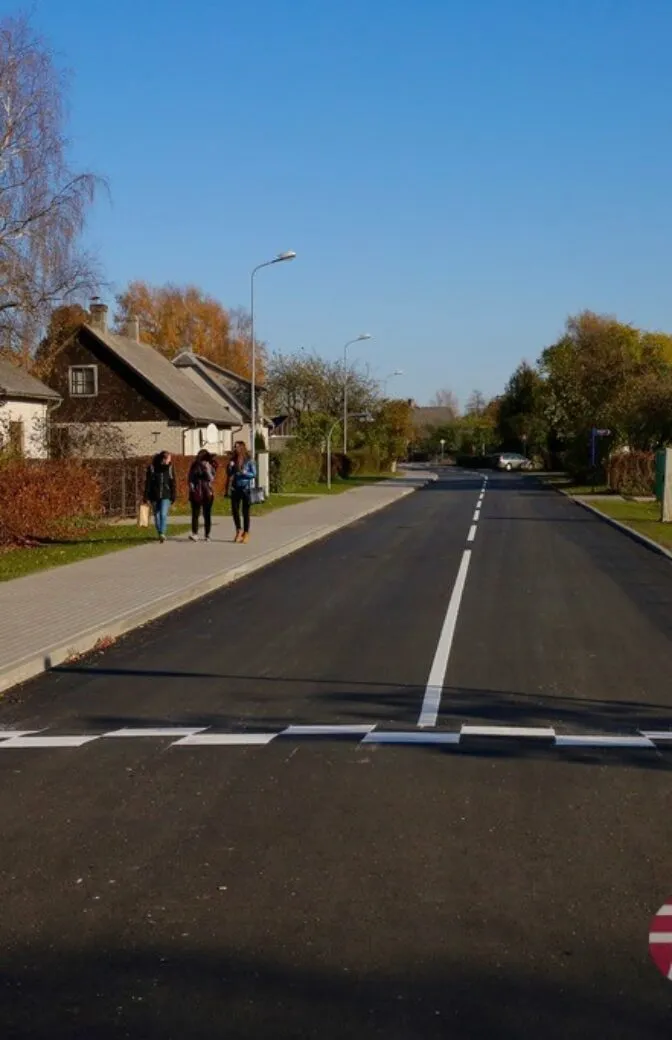 Pirms līgumtermiņa beigām pabeigta ielu pārbūve Iecavā