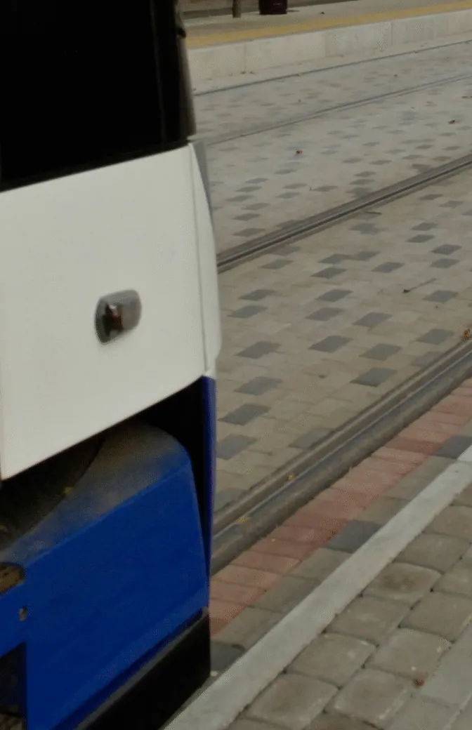 Uzsākta tramvaja sliežu ceļu pārbūve Rīgā