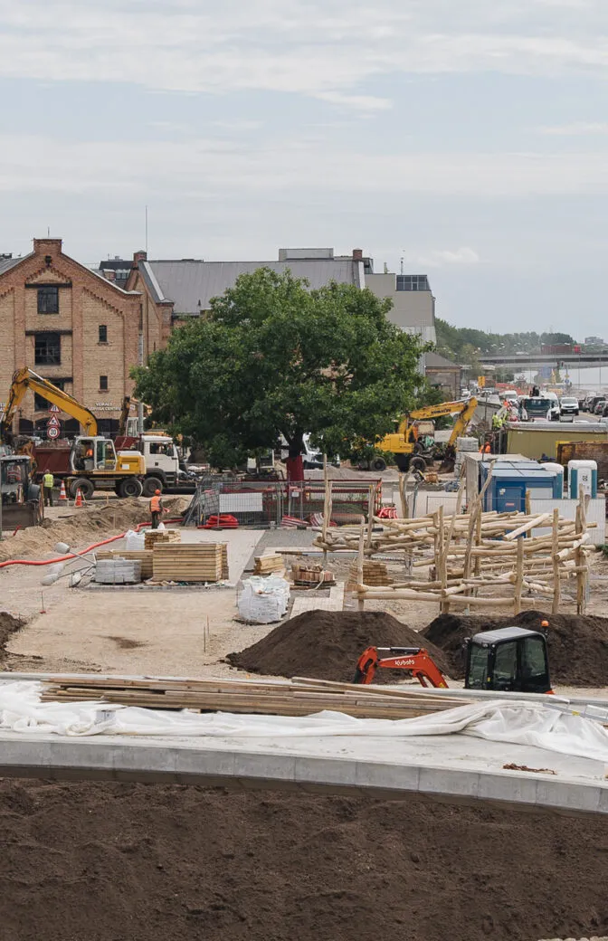 Būvdarbu progress Rīgā, Ģenerāļa Radziņa krastmalā un apkārtnē – 08 2023