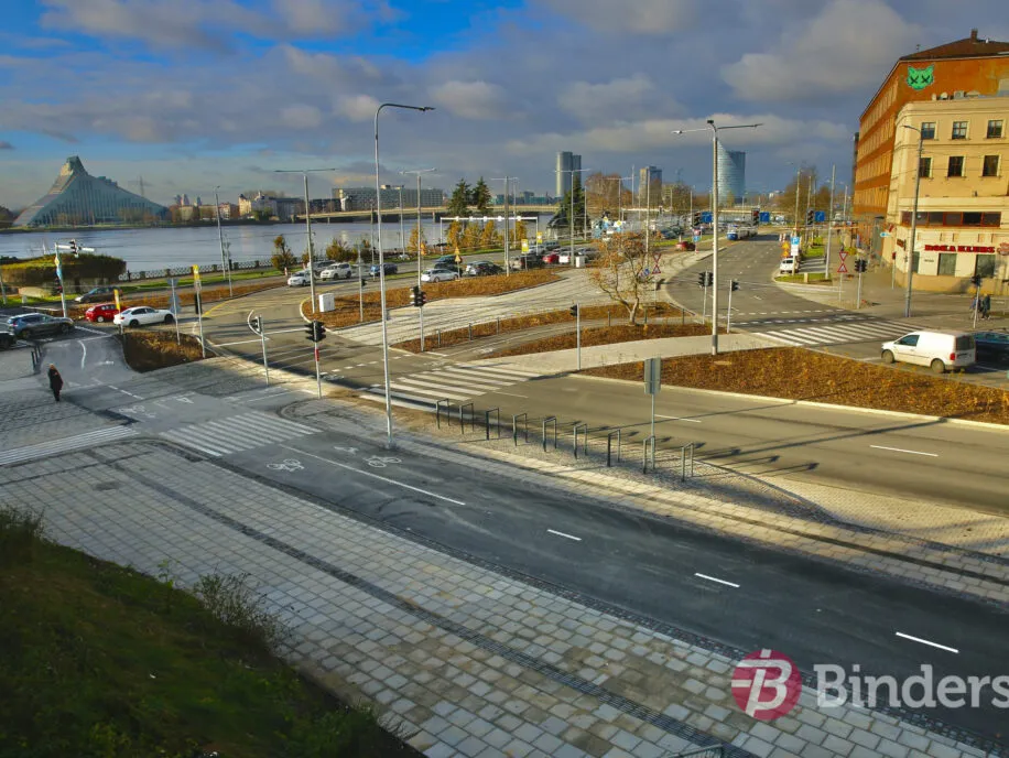 Tramvaja sliežu ceļu pārbūve Rīgā, 13. janvāra ielas un 11. novembra krastmalas krustojumā